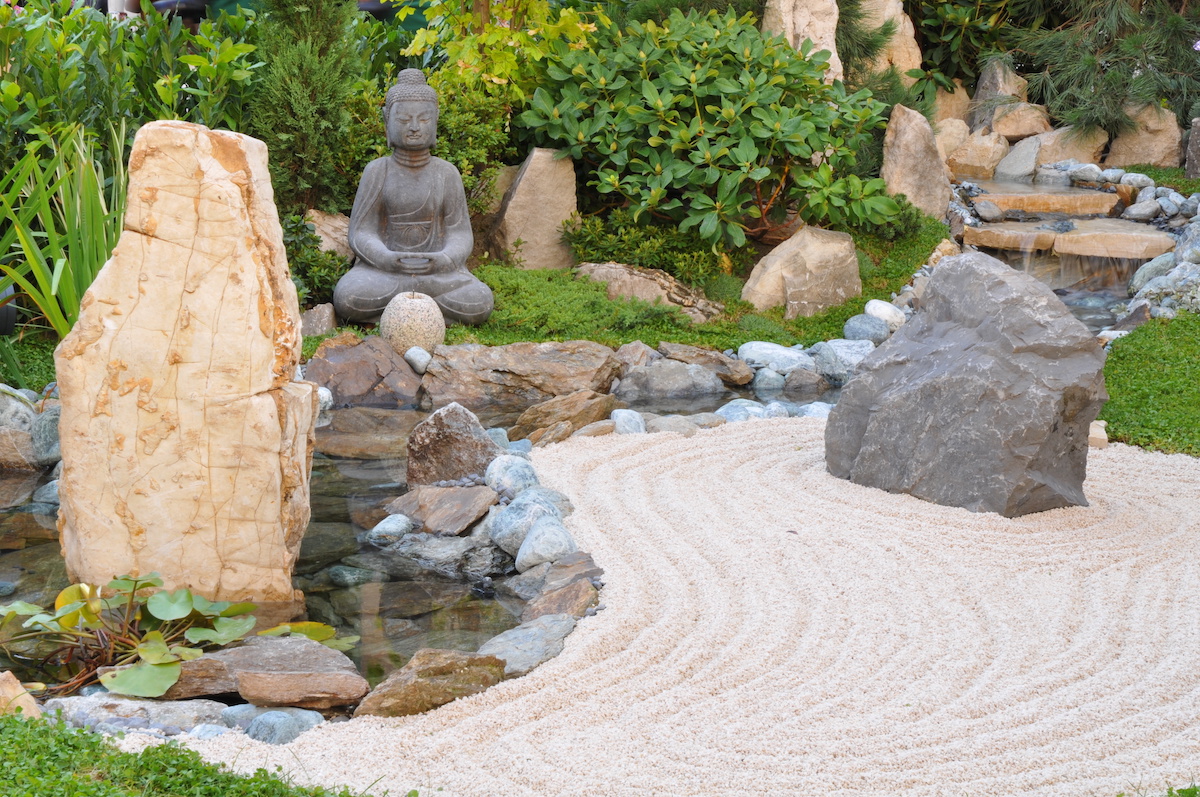 Escape to Nature: Build Your Own Backayrd Zen Garden with Landscaping Rocks